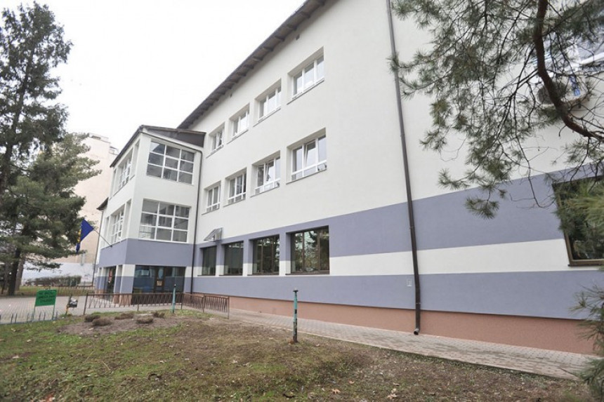 Od posljedica COVID 19 preminula nekadašnja profesorica Elektrotehničke škole u Tuzli