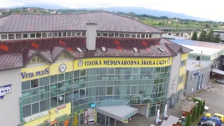 škola