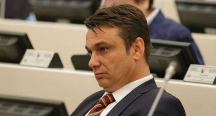 sadik ahmetović