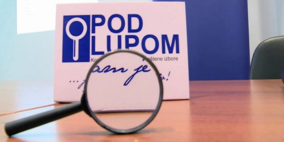 pod lupom