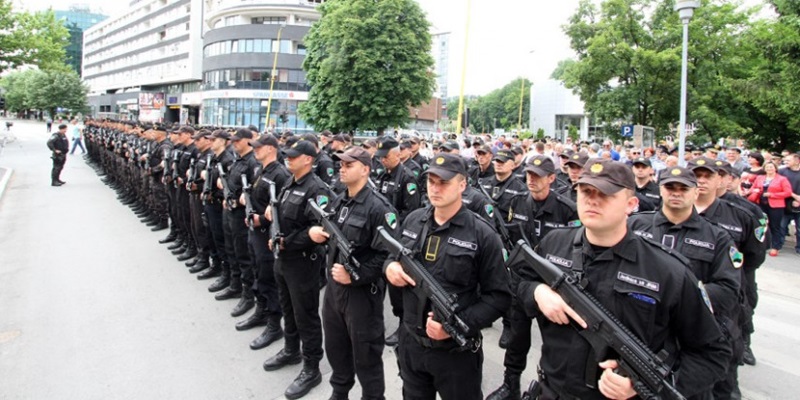 policije