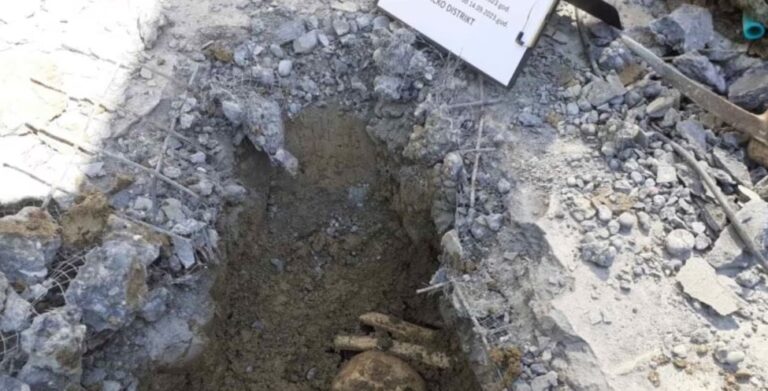 Ostaci žrtava genocida pronađeni u dvorištu porodične kuće u Brčkom, BiH, 26. septembra 2023.